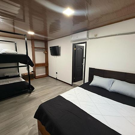 Bunker593 Inn Tena Extérieur photo